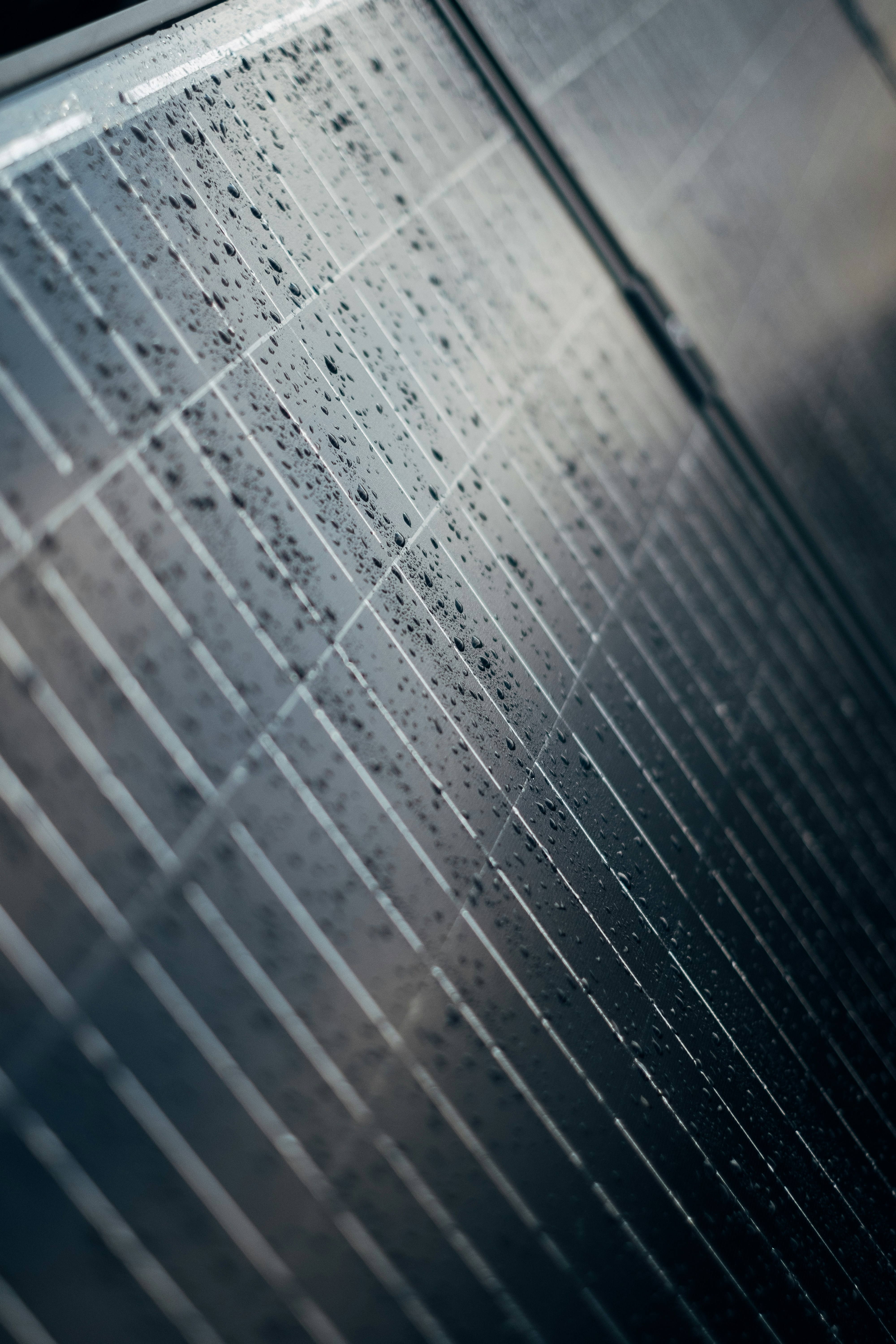 Acercamiento a celdas de un panel solar de alta calidad